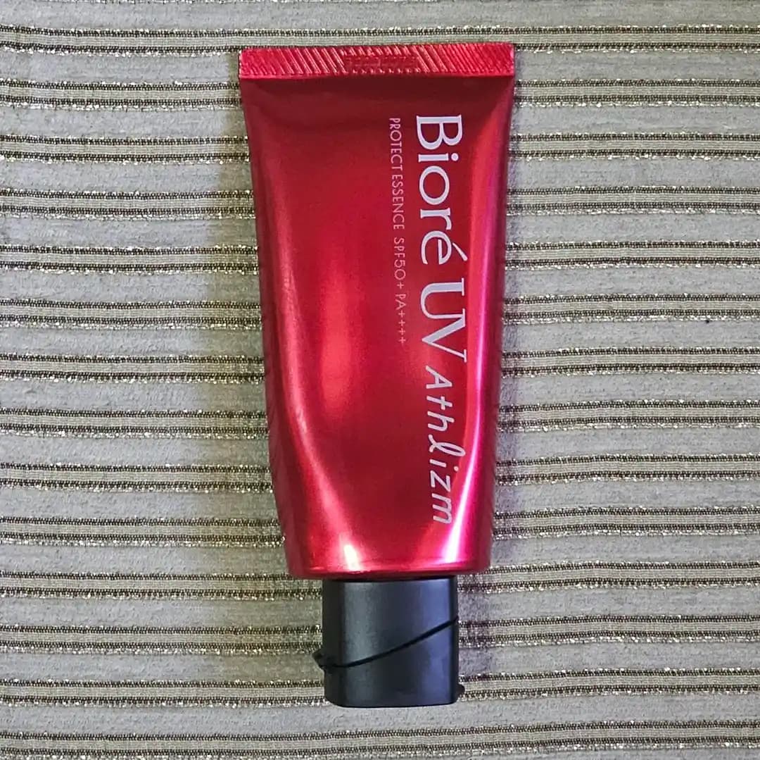 Biore UV Athlizm Protect Essence: Sıcak ve Nemli İklimlerde Yüksek Koruma Sağlayan Spor Güneş Koruyucu