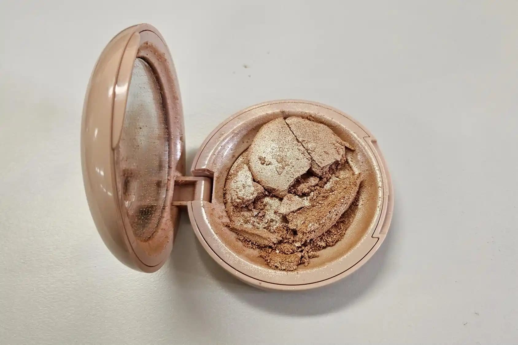 Rare Beauty Silky Touch Highlighter Kırılganlık Sorunları ve Çözüm Yöntemleri