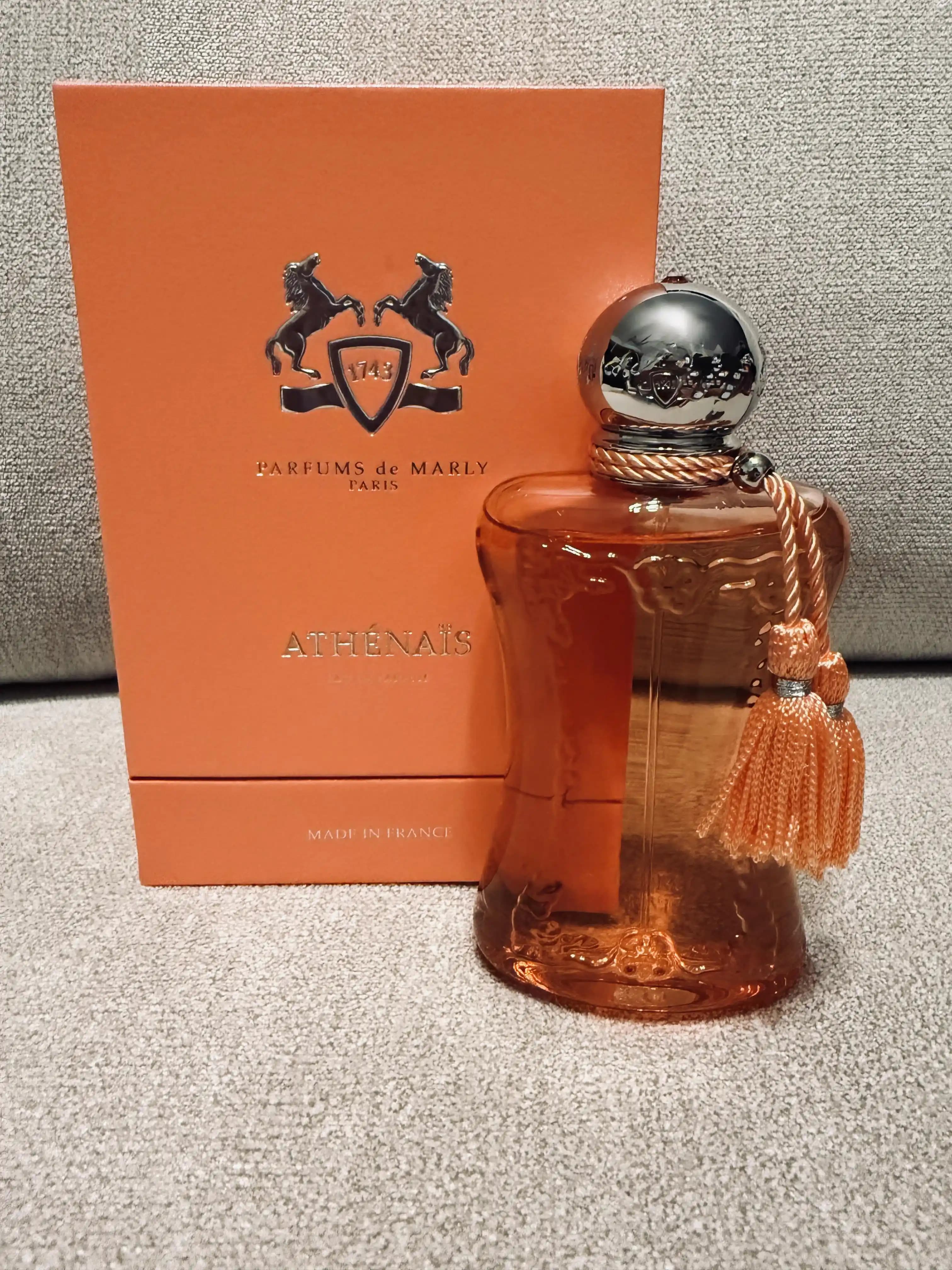 Parfums De Marly Athénaïs Parfümü: Tonka Fasulyesi ve Yuzu Notalı Koku Deneyimi