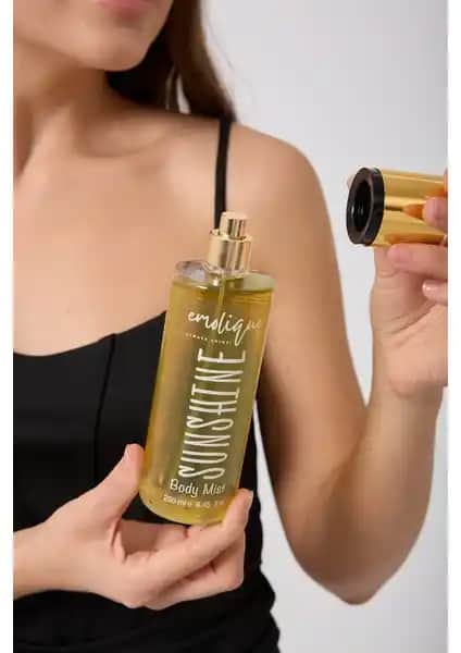 Emolique Body Mıst 250ML Sunshıne: Gün Boyu Ferah ve Kalıcı Koku Sağlayan Pratik Vücut Spreyi