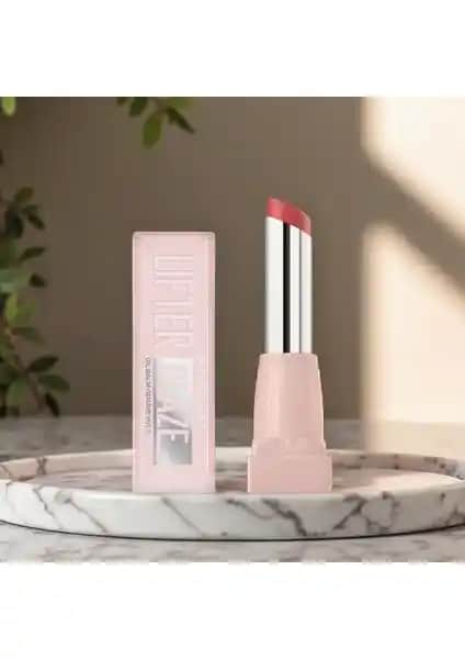 Maybelline New York Lifter Glaze Dudak Balmı Shea Yağı ve Hyalüronik Asit ile Nemli ve Parlak Dudaklar