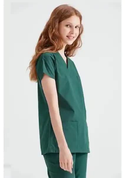 Mooda Medikal Haki Yeşil Cerrahi Takım: Konfor ve Dayanıklılık Sunan Çok Yönlü Tasarım