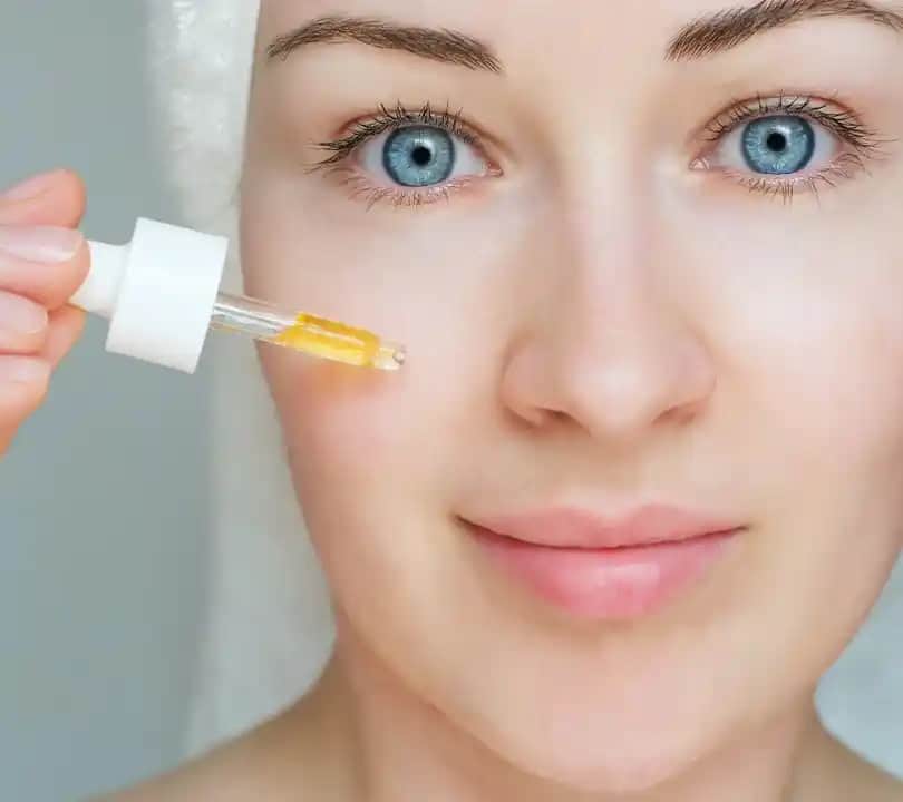13 Yaşında Serum Kullanımı: Gençlik Döneminde Cilt Bakımı ve Doğru Ürün Seçimi