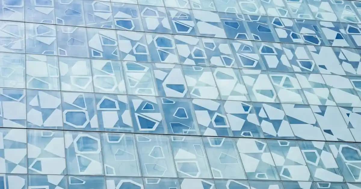 Açık Renk Tırnak Modelleri: Doğallık ve Zarafetin Güncel Trendleri