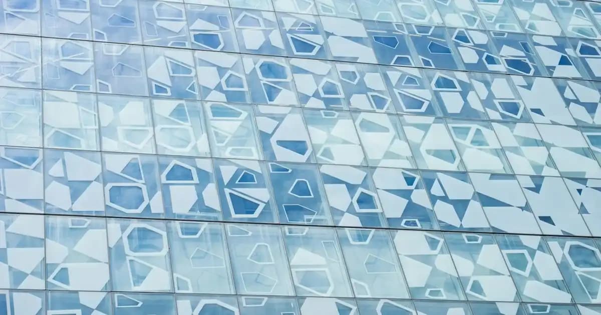 Açık Renk Tırnak Modelleri: Doğallık ve Zarafetin Güncel Trendleri
