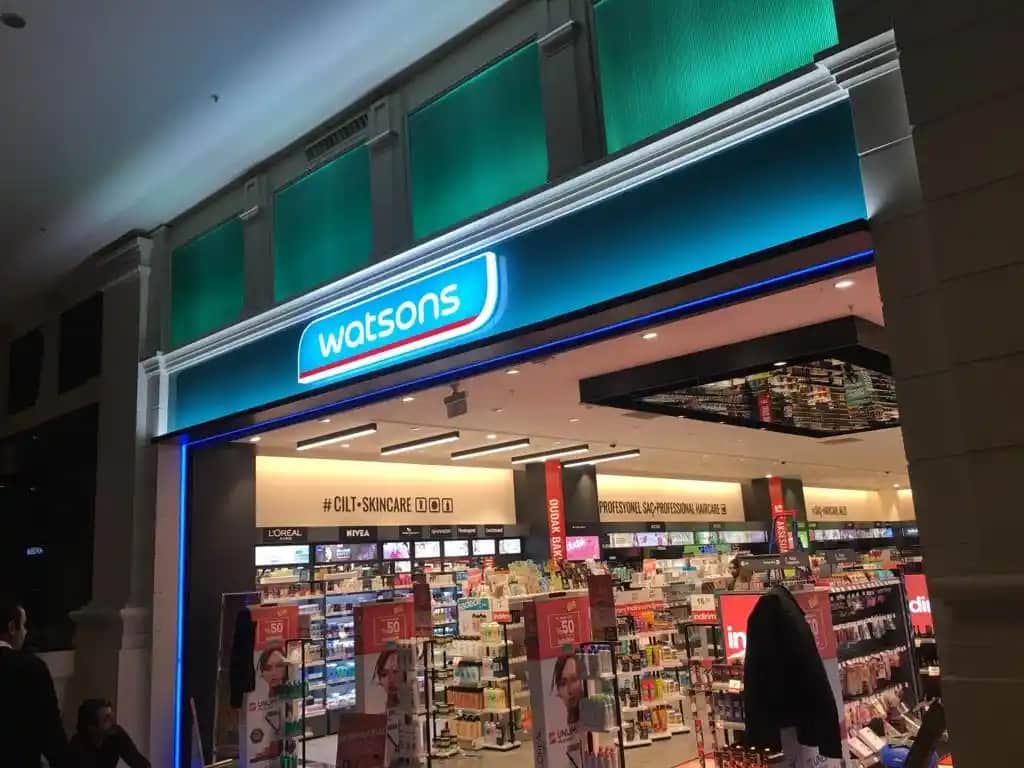 Akasya Watsons Kozmetik Mağazası: Geniş Ürün Yelpazesi ve Müşteri Odaklı Hizmetler