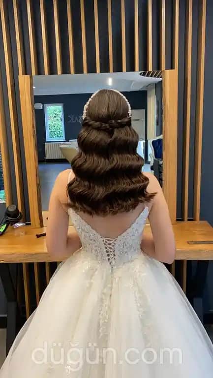 Ankara'da Gelin Saçı ve Makyajı Trendleri ve Tavsiyeleri 2023