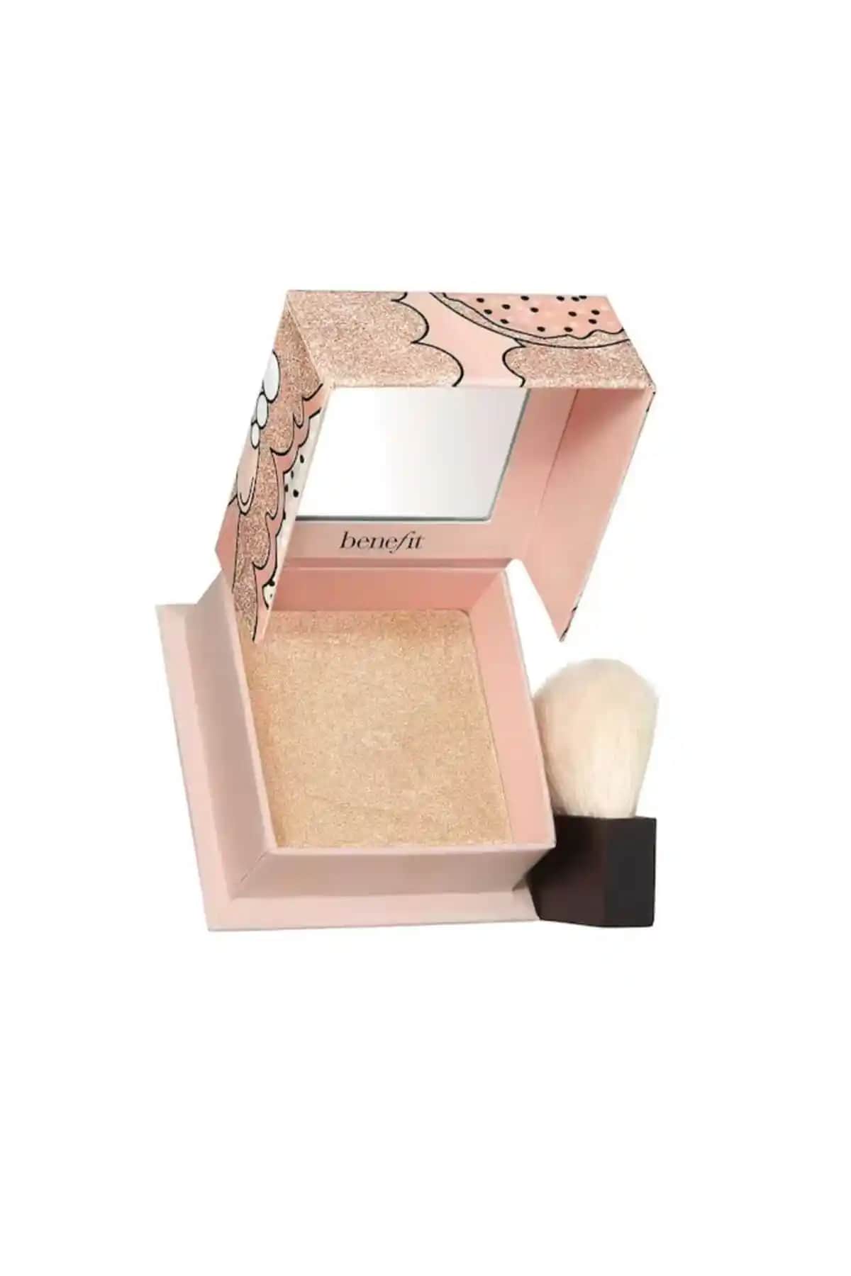 Aydınlatıcılar ile Göz Alıcı Makyaj ve Doğal Parlaklık Sağlama Rehberi