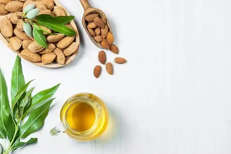 Badem Yağı Yüzde Kullanımı: Doğal Cilt Bakımında Güvenli ve Etkili Yöntemler