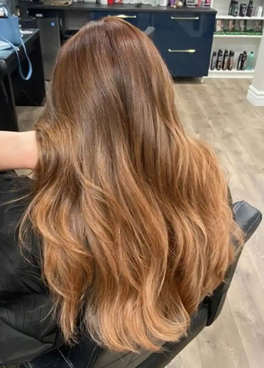 Bal Köpüğü Sombre Karamel: Kozmetikte Sıcak ve Doğal Tonların Kullanım Alanları ve Trendleri