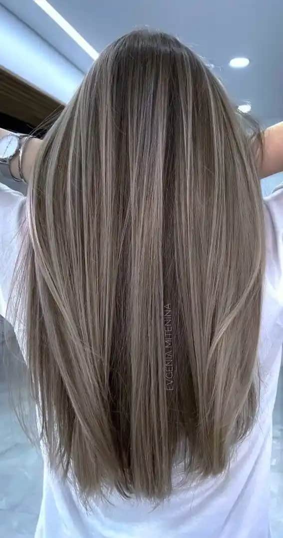 Bebek Kumral Işıltısı ile Doğal Güzelliğinizi Vurgulayın ve Kalıcı Bakım İpuçları