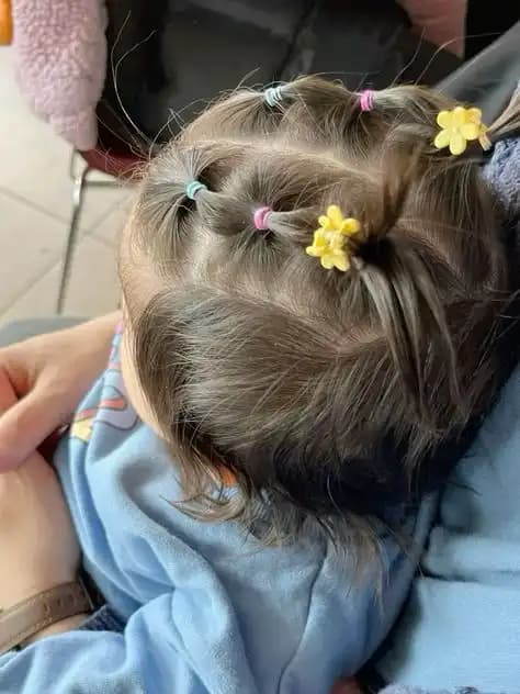 Bebek Saçları Yapıştırma Yöntemleri ve Güvenli Kullanım İpuçları