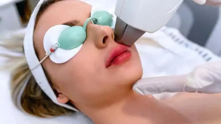 Bıyık Bölgesindeki Kararmayı Önlemek ve Gelişmiş Bakım Yöntemleri
