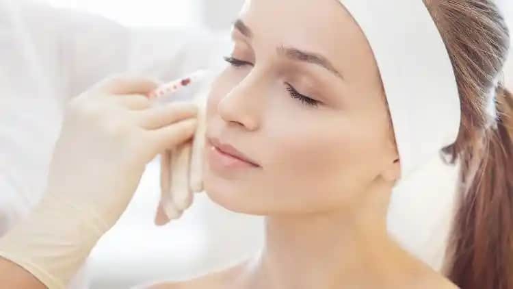 Cilt Bakım İşlemleri ve Sağlıklı Parlak Bir Cilt İçin Uzman Rehberi