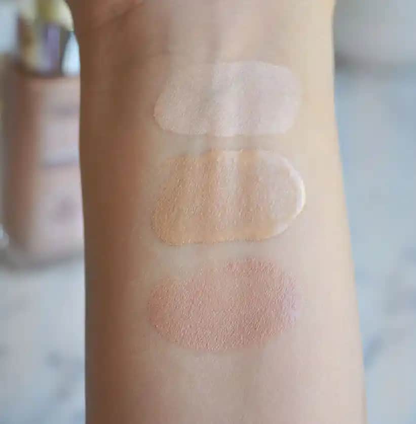 Cilt Bakımında Serum Renkleri ve Anlamları: Doğru Seçim İçin Kapsamlı Rehber