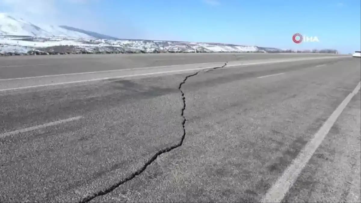 Ciltteki Çatlaklar: Estetik ve Sağlık Açısından Güncel Yaklaşımlar ve Tedavi Seçenekleri