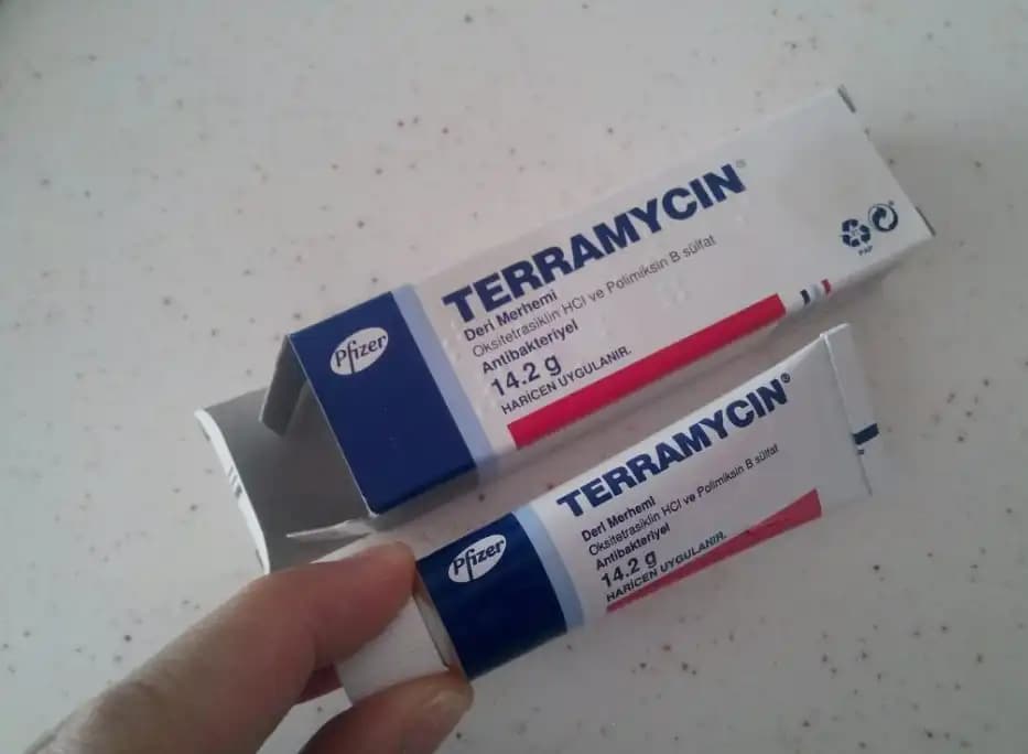 Deri Merhemleri ve Kozmetikte Doğal İçeriklerin Gelişimi ve Faydaları