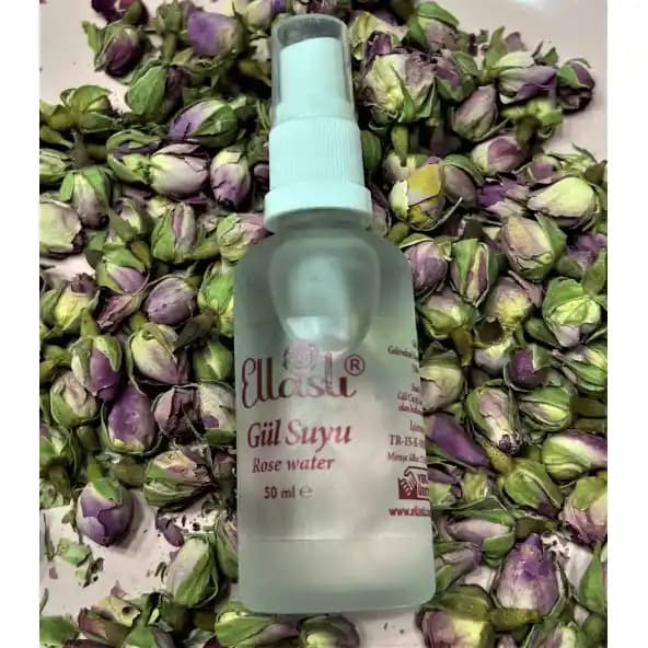 Doğal Gül Suyunun Kozmetikteki Önemi ve Güvenilir Ürün Seçimi Rehberi