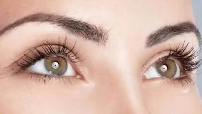 Dökülen Kirpikler Nasıl Çıkarılır Doğal ve Güvenli Yöntemlerle Göz Estetiğinizi Koruyun