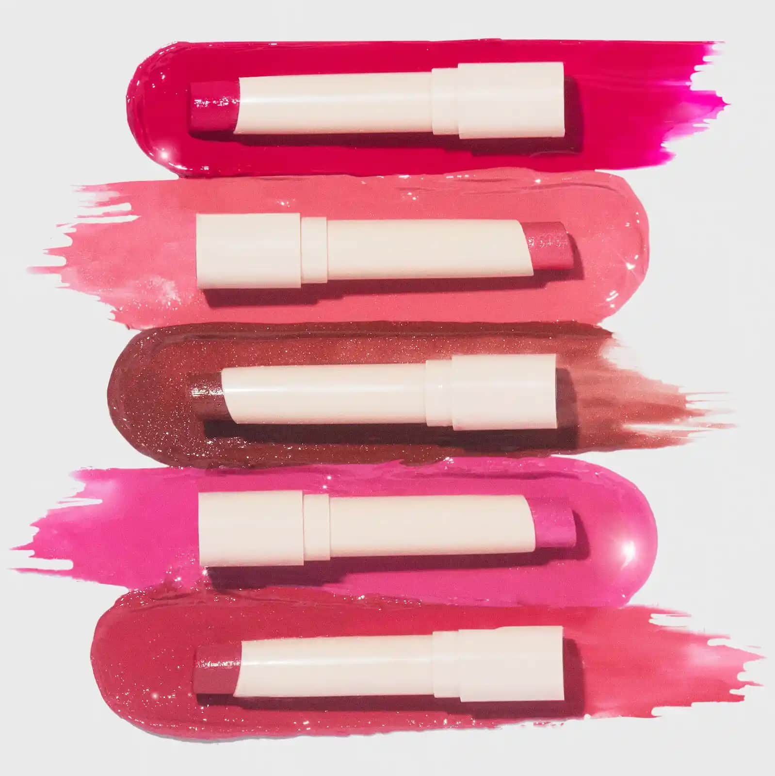 Dudak Bakımında Yeni Dönem Pout Balm ile Sağlıklı ve Dolgun Dudaklar