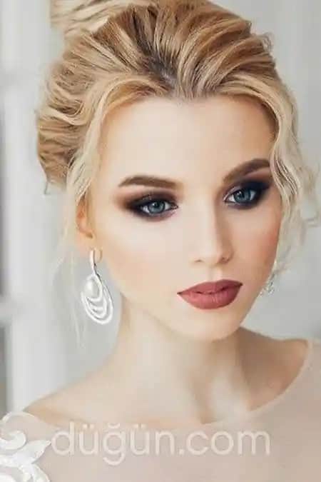 Düğün Gününüz İçin En Güzel ve Modern Göz Makyajı Modelleri Rehberi