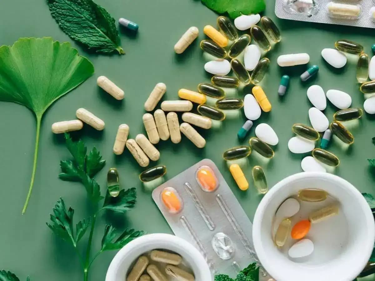 E Vitamini ve C Vitamini Birlikteliği: Cilt Bakımında Etkili ve Güçlü Bir Kombinasyon