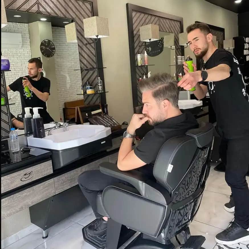 En Yakın Erkek Kuaförü Nasıl Bulunur ve Güncel Erkek Bakım Trendleri