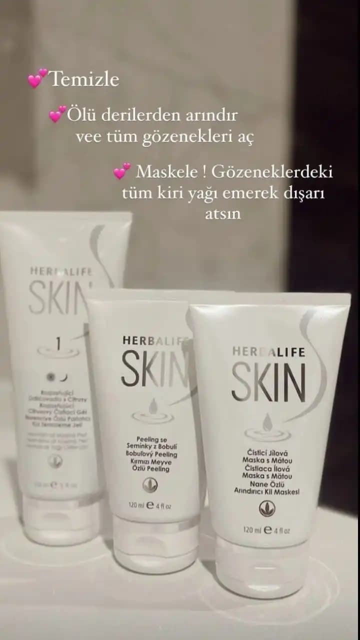 Ergenler İçin Cilt Bakım Rehberi: Sağlıklı ve Parlak Bir Cilt İçin Temel İpuçları