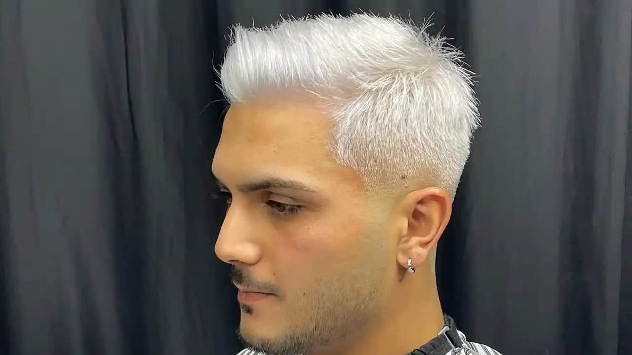 Erkeklerde Gri Saç: Nedenleri, Bakım Yöntemleri ve Estetik Yaklaşımlar