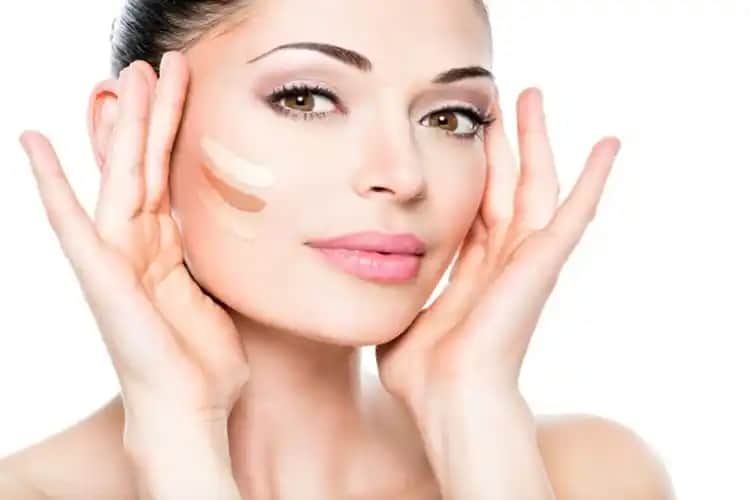 Esmer Tenler İçin Uygun BB Krem Tonları ve Renk Uyumunu Sağlama Rehberi