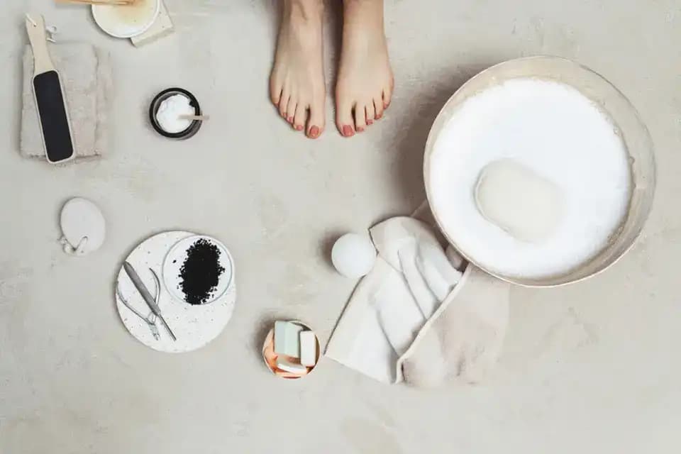 Evde Ayak Peelingi Yöntemleri ve Sağlıklı Ayaklar İçin Doğru Bakım İpuçları