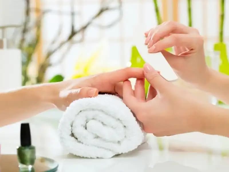 Evde El Bakımı İçin Temel Adımlar ve Doğal Ürünlerle Sağlıklı Eller