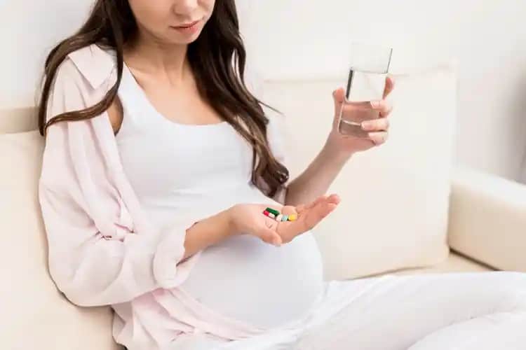 Gebelik Döneminde Retinol Kullanımı ve Güvenli Alternatifler Hakkında Bilmeniz Gerekenler