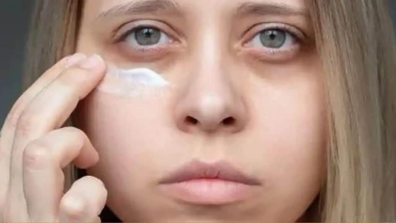 Gözaltı Kararmasına Karşı Doğal ve Kozmetik Çözümler İle Göz Çevresi Bakımı