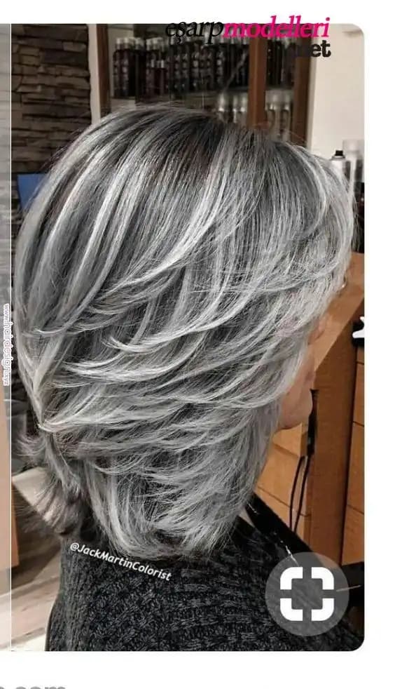 Gri Röfle Saç Modelleri: Modern ve Şık Bir Görünüm İçin En Güncel Trendler