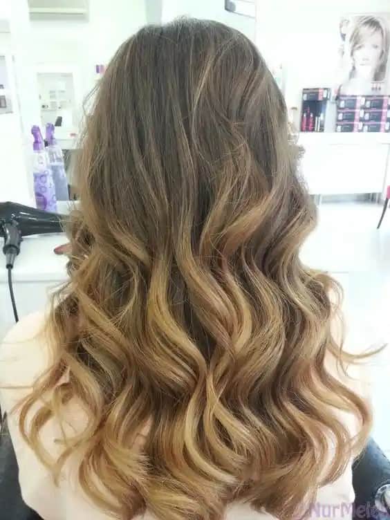 Hacimli Fön Modelleri ve Saç Hacmini Artırmanın Etkili Yolları