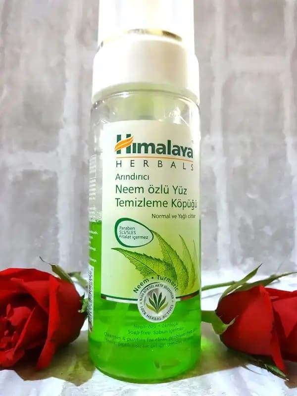 Himalaya Yüz Temizleme Köpüğü: Doğal İçeriklerle Hassas Ciltler İçin Temizlik ve Canlandırma