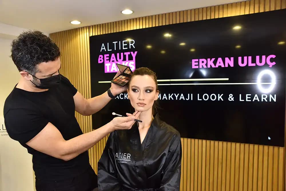 İstanbul'da Makyaj Kurslarıyla Profesyonel Güzellik ve Kariyer Fırsatları