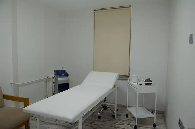 İzmir'de Dermatoloji ve Kozmetik Hizmetleri: Cilt Sağlığı ve Güzellikte Güncel Yenilikler