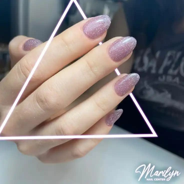 İzmir’de Nail Art Trendleri ve Profesyonel Uygulamalarla Güzelliğinizi Yansıtın