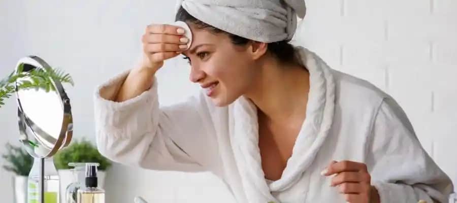 Kafadaki Ölü Deriyi Temizleme Yöntemleri ve Sağlıklı Saç Bakımı Rehberi