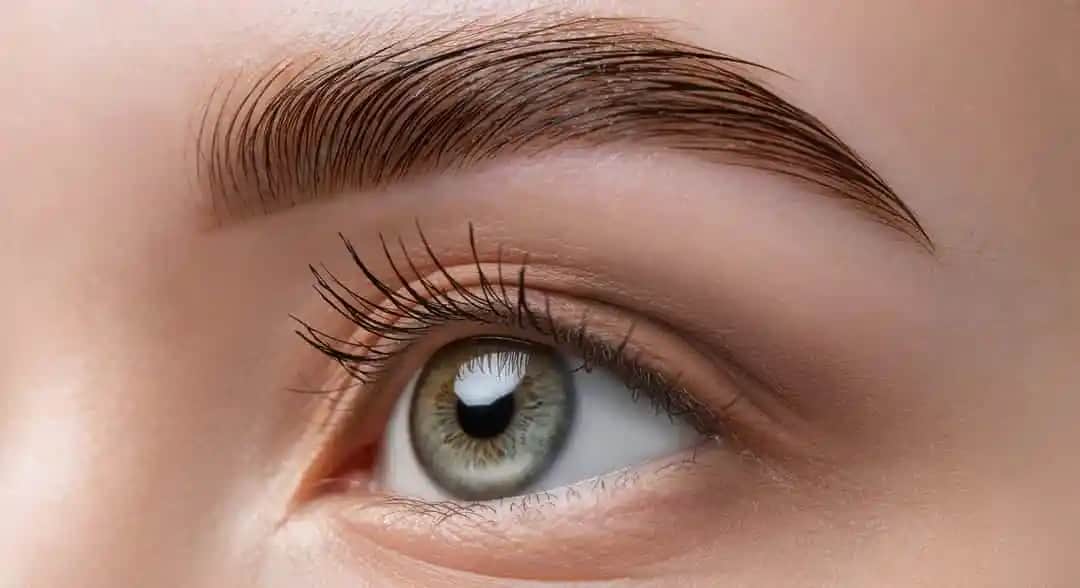 Kaş Yarığı İzleri Nasıl Geçer Gelişmiş Tedavi Yöntemleri ve Doğal Çözümler