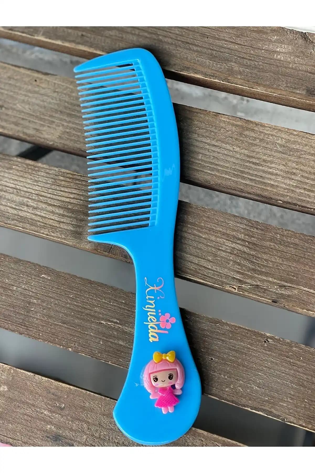 Kız Çocukları İçin Doğru Tarak Seçimi ve Saç Bakımında Temel İpuçları