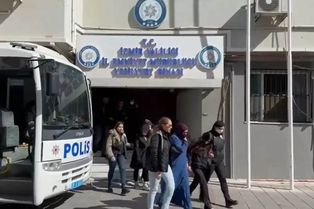 Kokusuz Aseton: Kozmetik Sektöründe Güvenilir ve Koku Yapmayan Çözüm Alternatifi