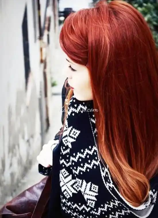 Koyu Tarçın Saç Rengi: Doğallık ve Şıklığın Buluştuğu Modern Trend