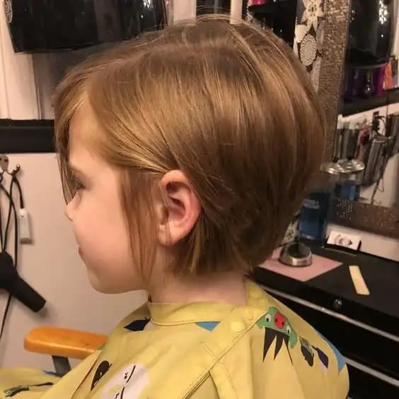 Küçük Çocuklar İçin Küt ve Kısa Saç Modelleri Trendleri ve Bakım İpuçları