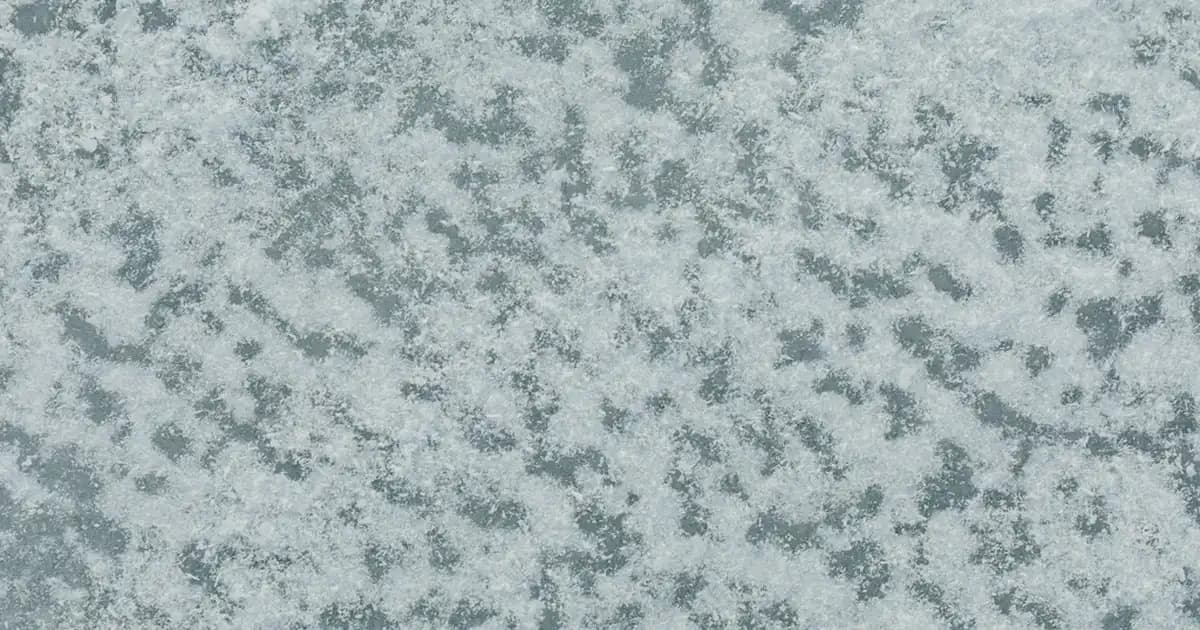 Kuru ve Sivilceli Ciltler İçin Doğru Bakım Yöntemleri ve Ürün Seçimi Rehberi