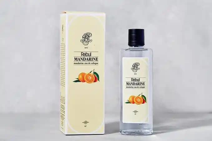Mandalinalı Kolonya: Doğal ve Ferahlatıcı Kozmetik Ürünleri Rehberi
