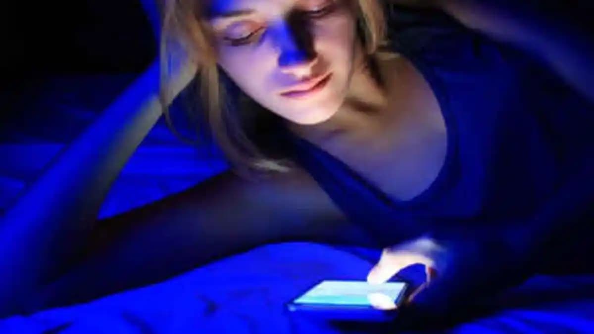 Mavi Işığın Göz ve Cilt Sağlığı Üzerindeki Etkileri ve Korunma Yöntemleri