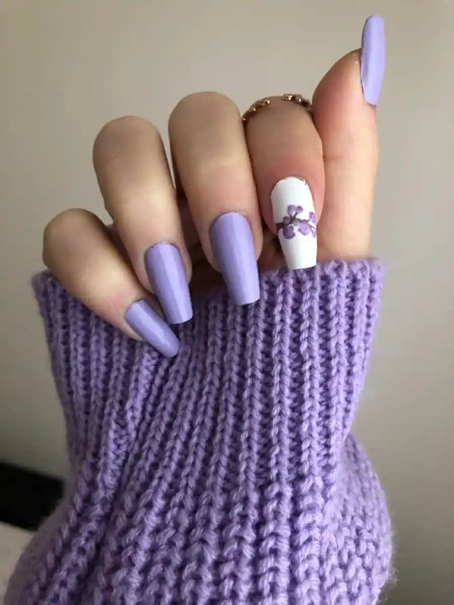 Mor Tırnakların Nedenleri Bakım Yöntemleri ve Moda Trendleri Hakkında Detaylı Bilgi